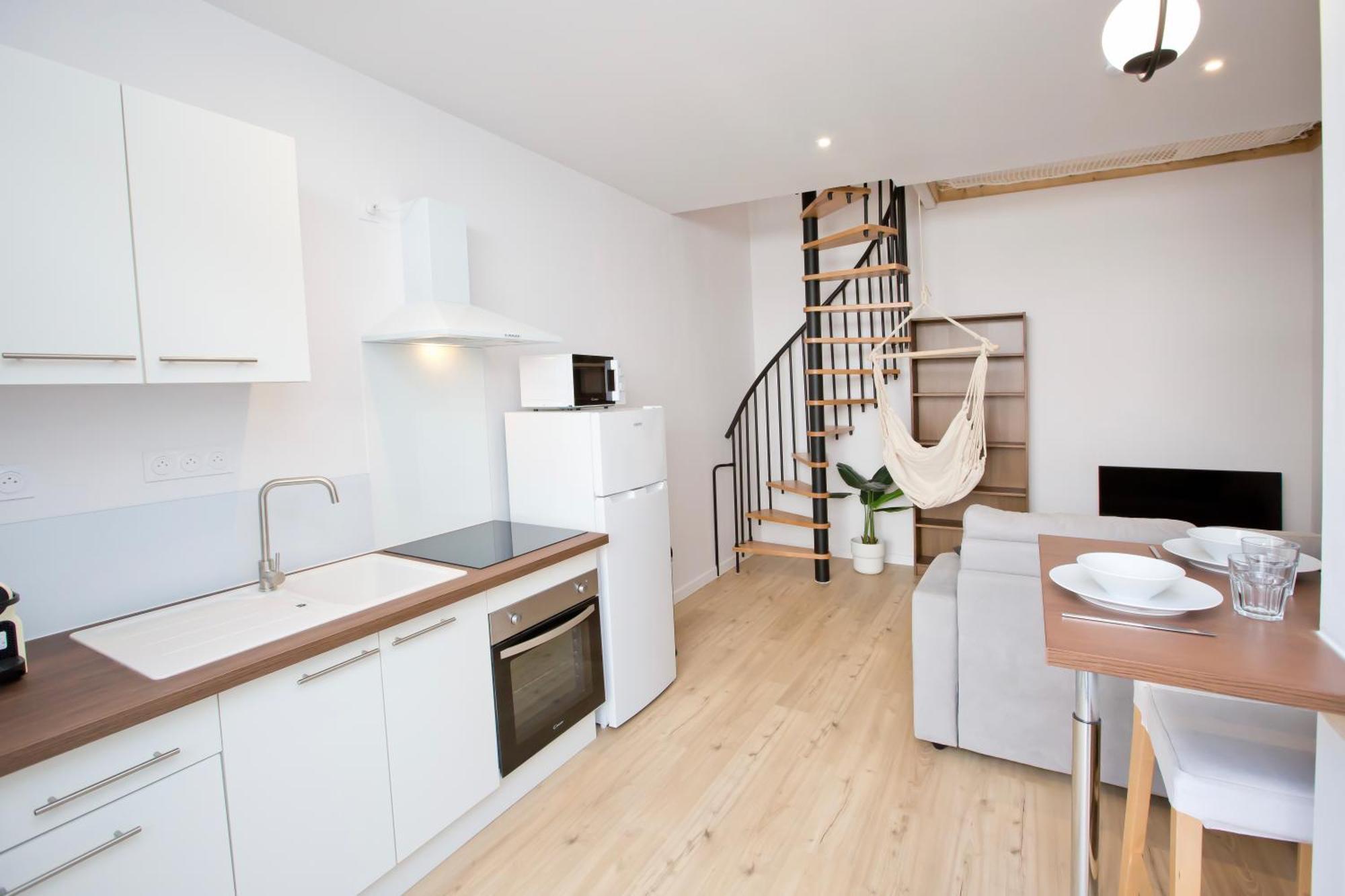 Montsejour - T2 Climatise Avec Filet Et Fauteuil Suspendu Apartment Tarbes Exterior photo